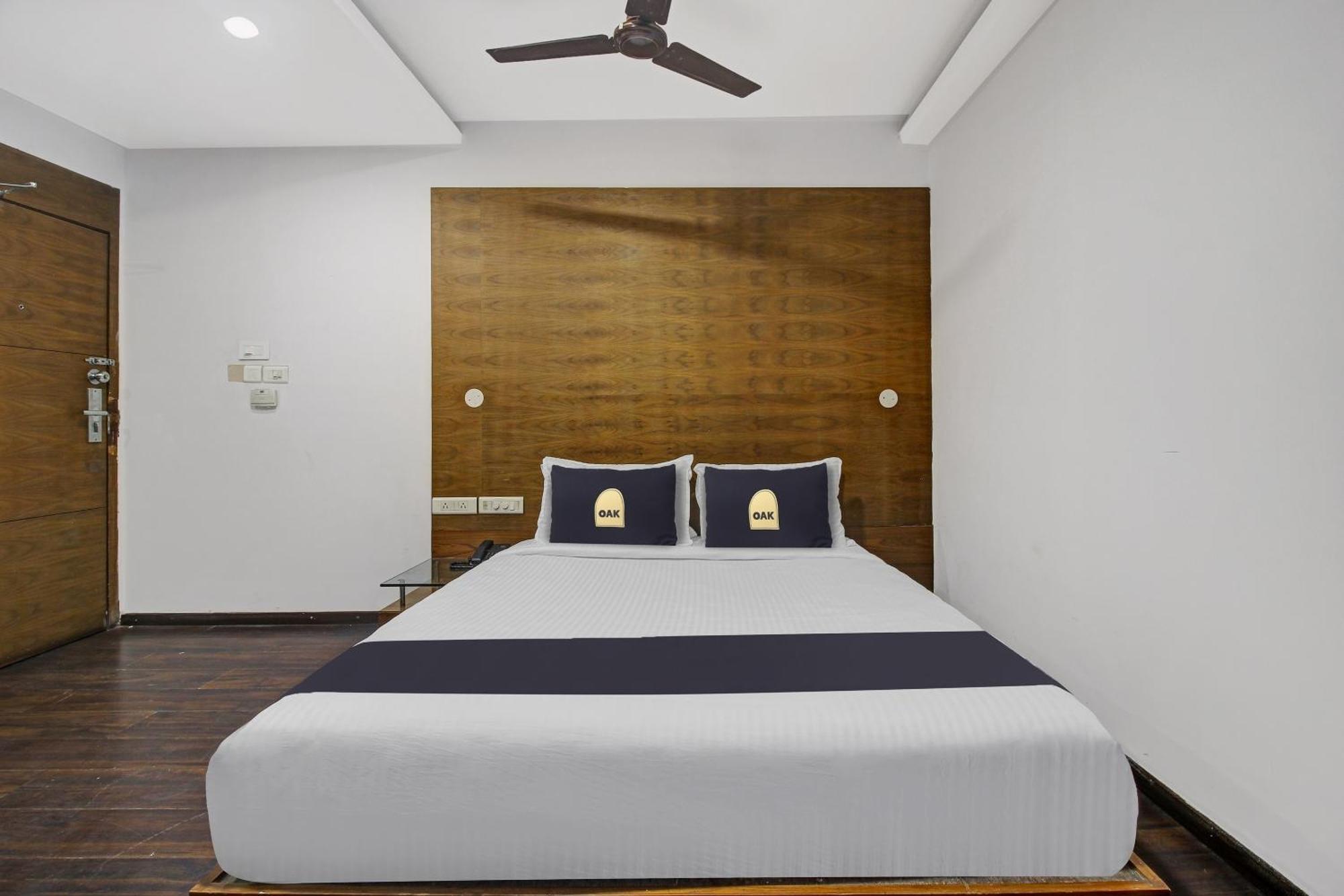 Townhouse Oak The Margi Hotel Near Yosufguda Metro Station ハイデラバード エクステリア 写真