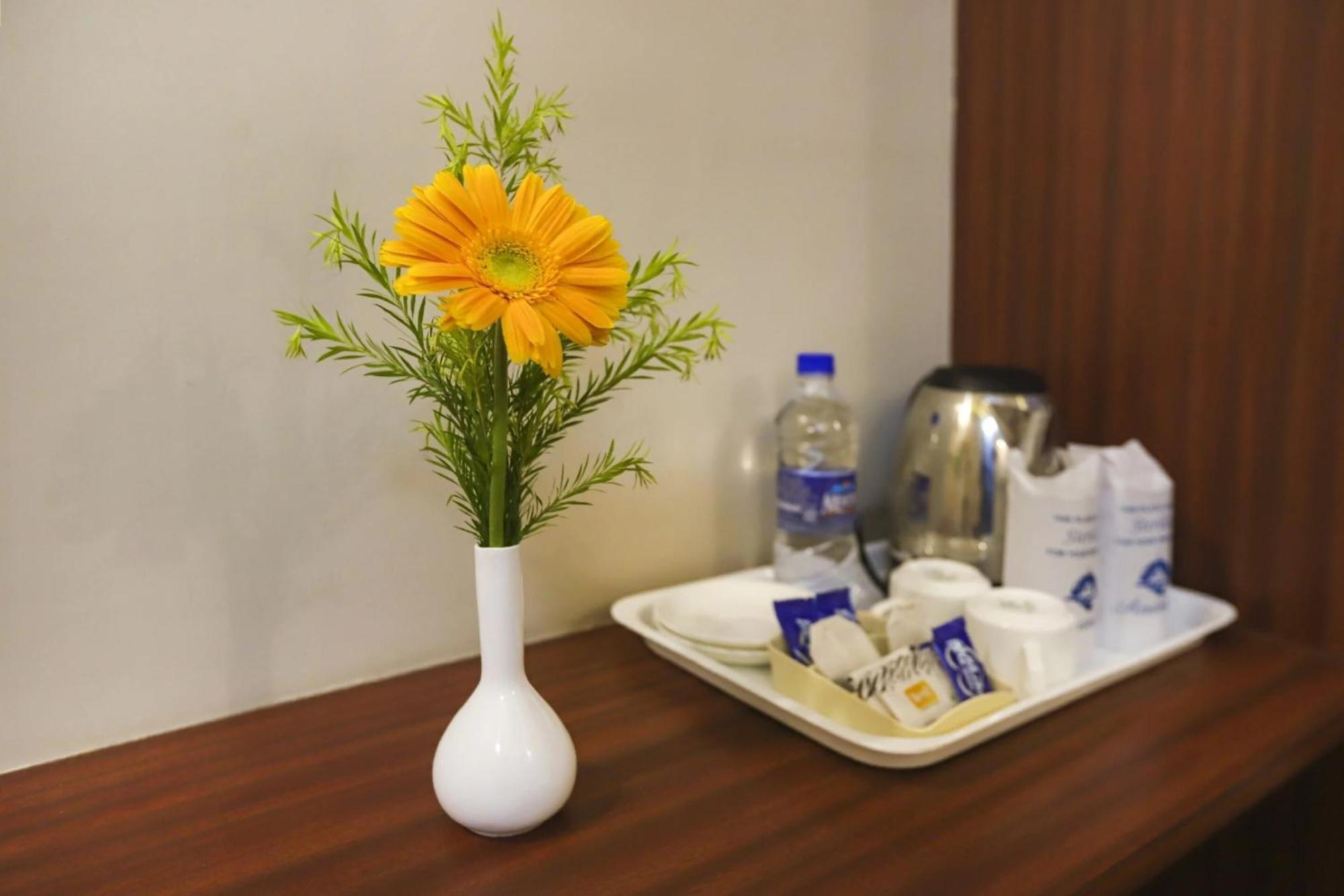 Townhouse Oak The Margi Hotel Near Yosufguda Metro Station ハイデラバード エクステリア 写真