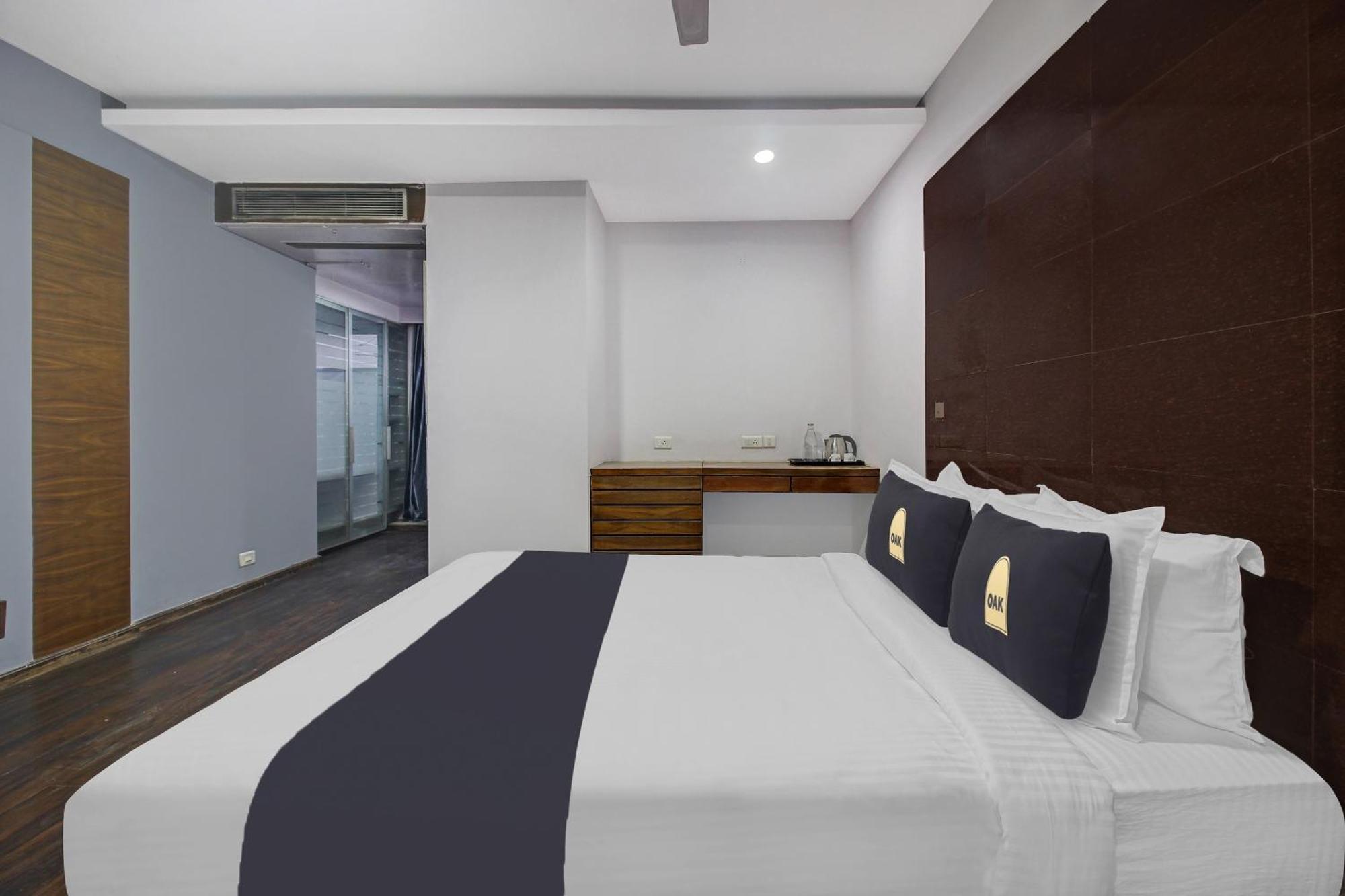 Townhouse Oak The Margi Hotel Near Yosufguda Metro Station ハイデラバード エクステリア 写真