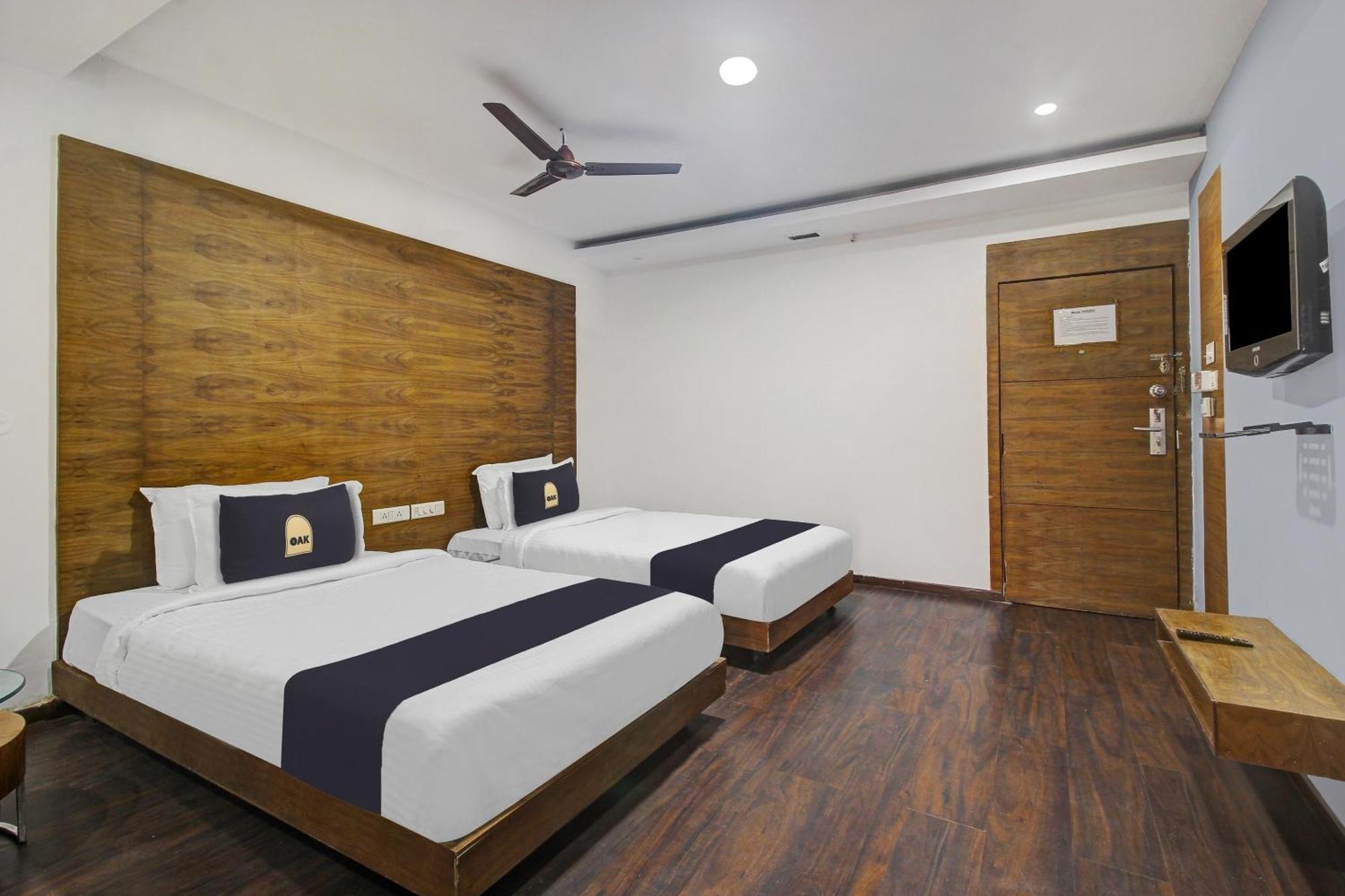 Townhouse Oak The Margi Hotel Near Yosufguda Metro Station ハイデラバード エクステリア 写真