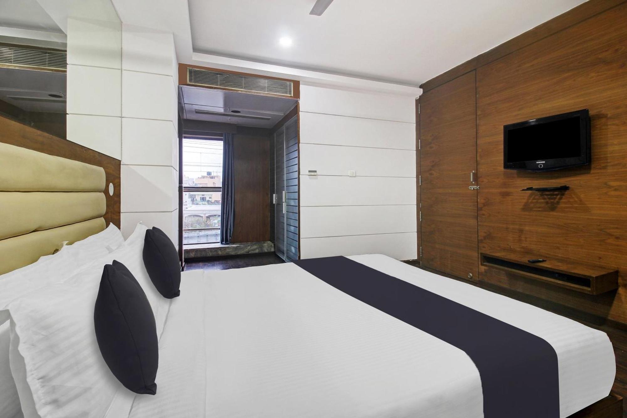 Townhouse Oak The Margi Hotel Near Yosufguda Metro Station ハイデラバード エクステリア 写真