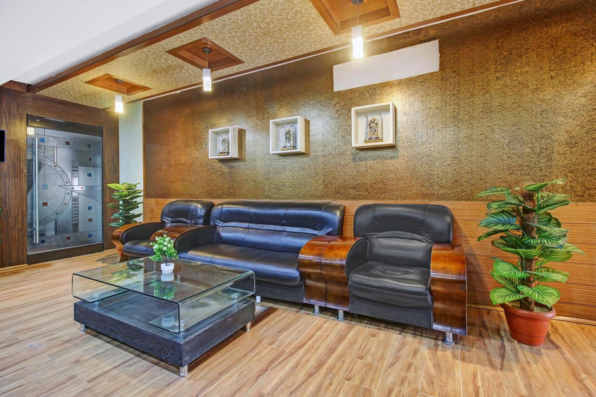 Townhouse Oak The Margi Hotel Near Yosufguda Metro Station ハイデラバード エクステリア 写真